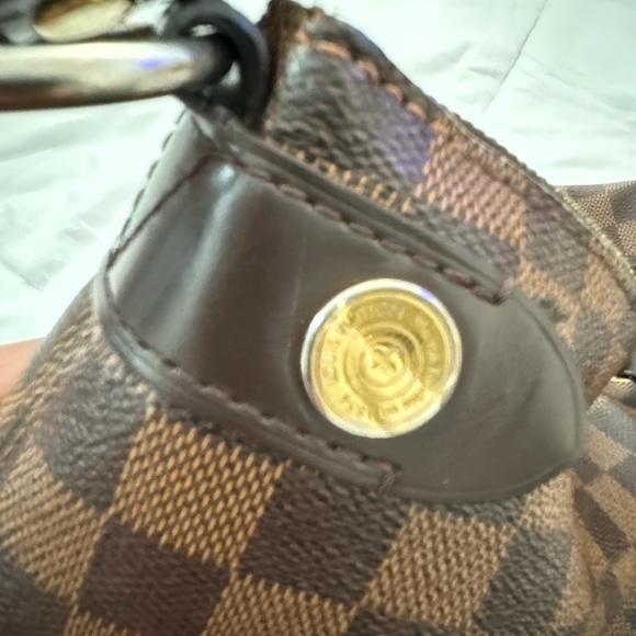 Authentic Louis Vuitton Duomo Hobo Used comes with box and dust bag - Picture 10 of 14